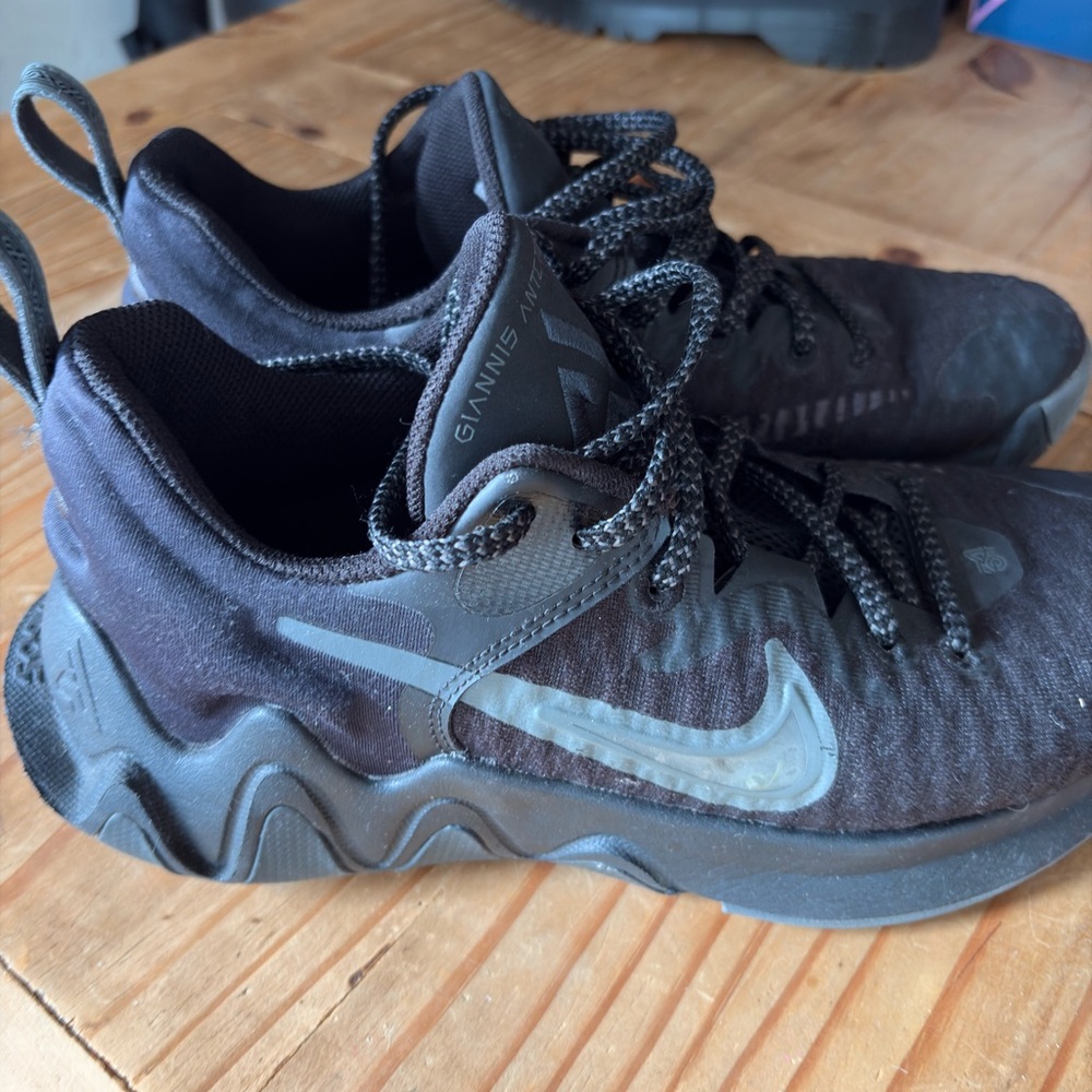 Nike Giannis Basketball Shoe